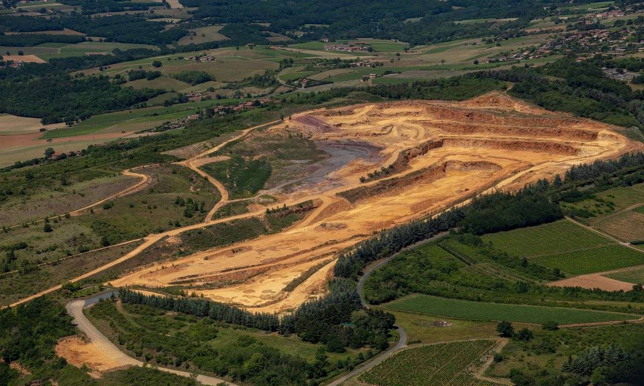   Enquête publique portant sur le RENOUVELLEMENT D'AUTORISATION D'EXPLOITER LA CARRIÈRE LAFARGE BELMONT D'AZERGUES