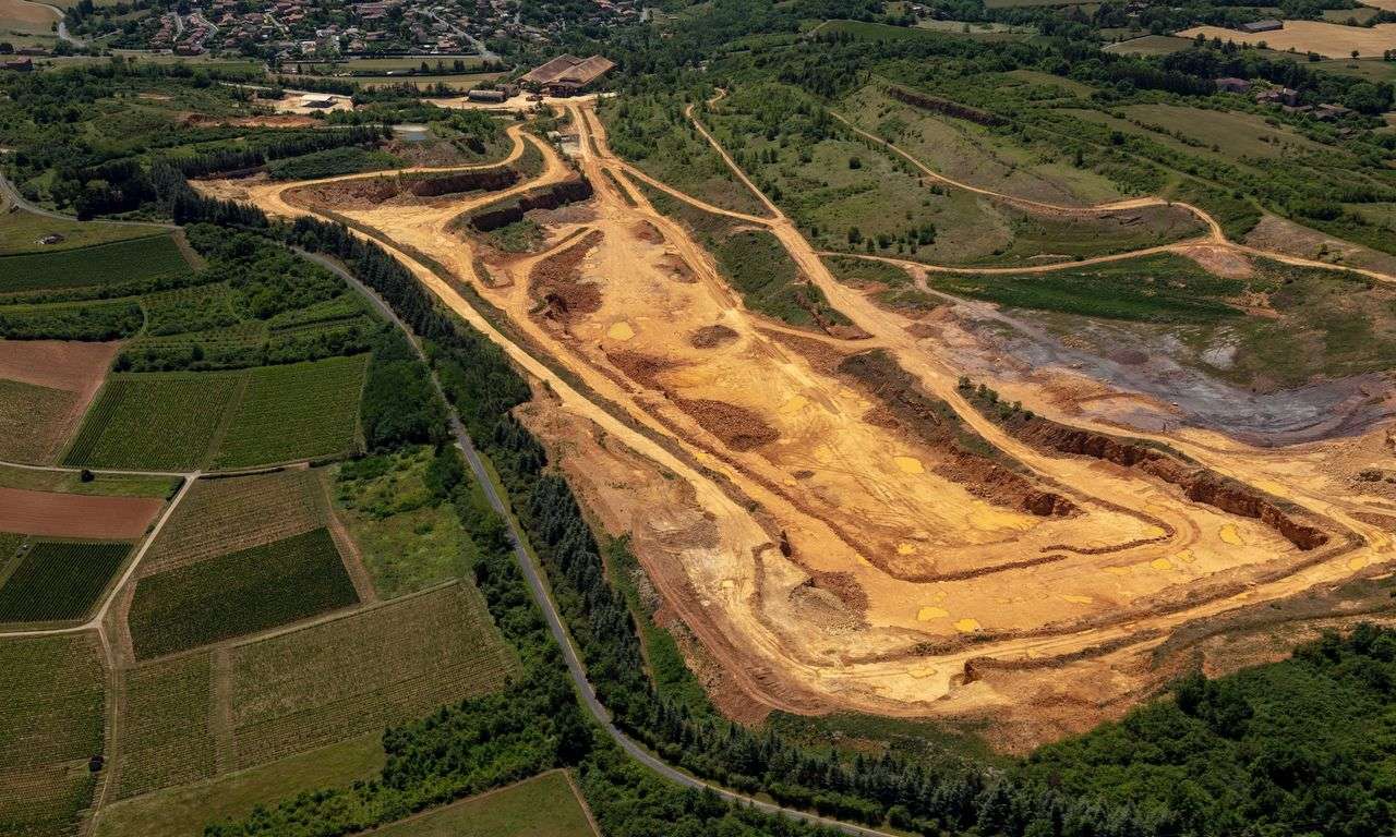   Enquête publique portant sur le RENOUVELLEMENT D'AUTORISATION D'EXPLOITER LA CARRIÈRE LAFARGE BELMONT D'AZERGUES