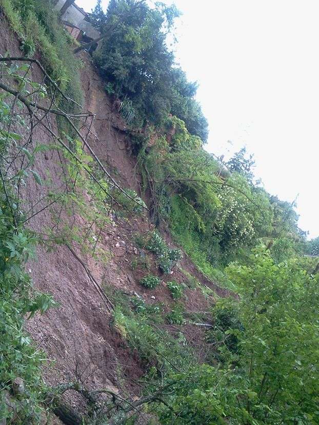   Plan de prévention des risques naturels prévisibles (PPRN) relatif aux mouvements de terrain affectant les berges du Tarn et de ses affluents entre Sa