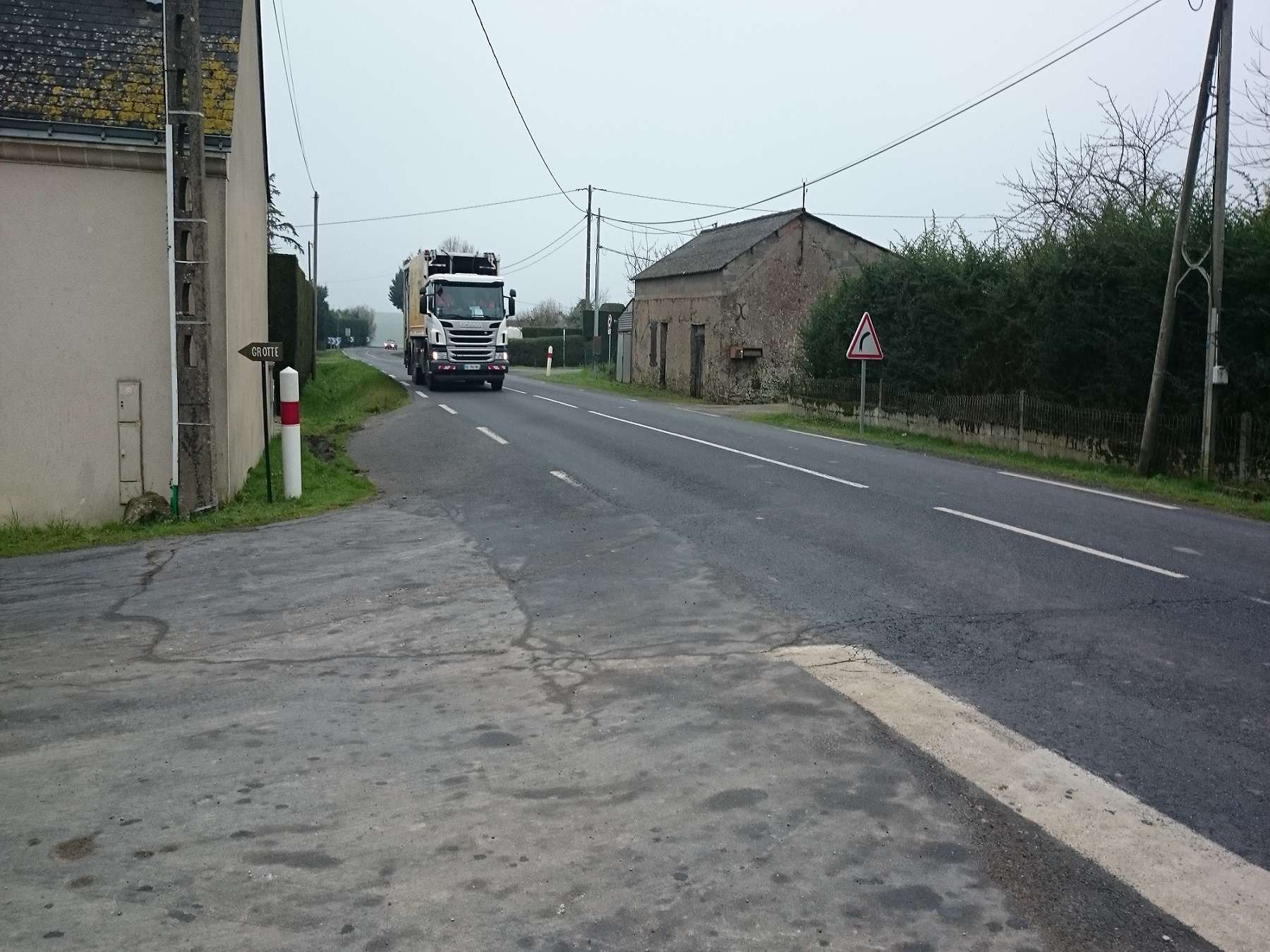   RD 923 – Déviation Est du hameau de « La Loirière »