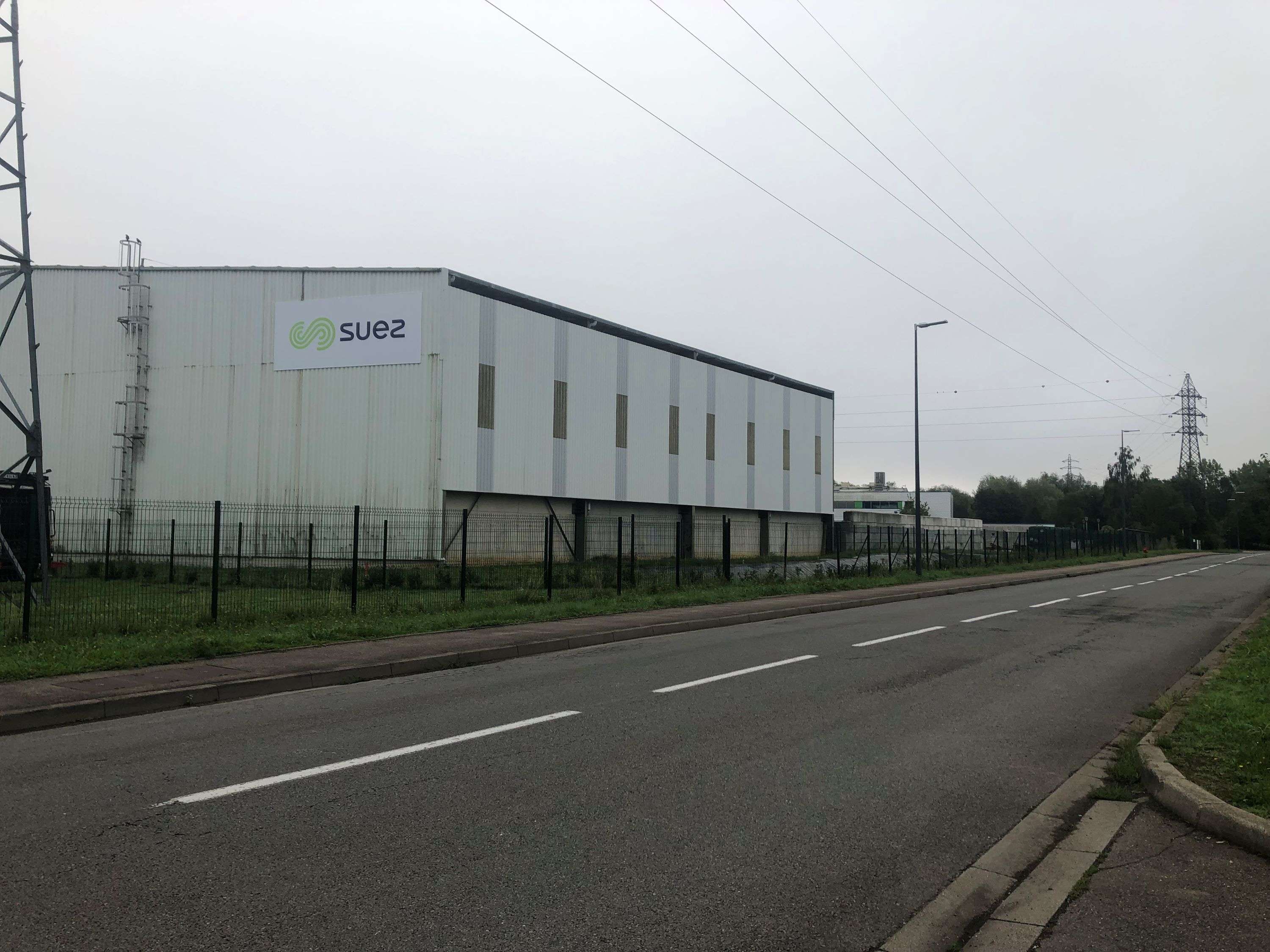   Exploitation d'un site de transit et de traitement de déchets, par la société Suez RV Lorraine, sur le territoire de la commune de Fameck.
